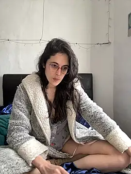 Lunaabbey online show from March 24, 2026, 8:14 am