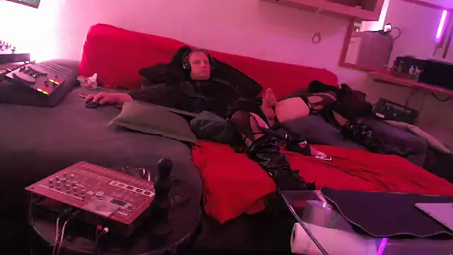 davidgntxxxxx online show from March 21, 2026, 8:19 am