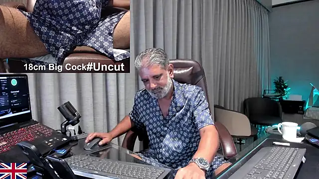 OnlineBossUK online show from July 28, 2026, 8:45 pm