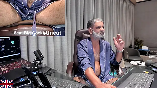 OnlineBossUK online show from June 12, 2026, 1:25 am