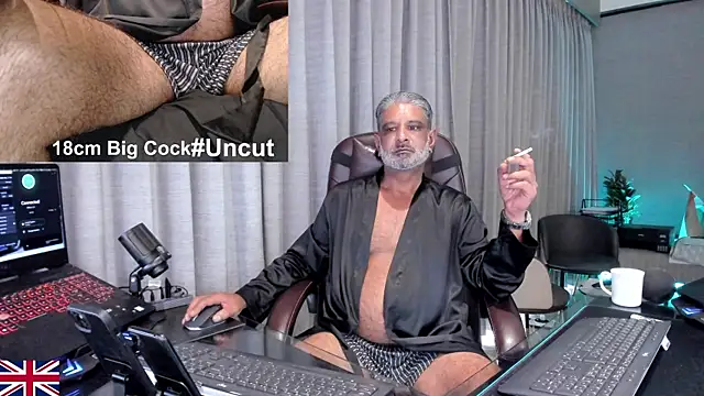 OnlineBossUK online show from July 22, 2026, 5:53 am