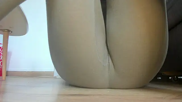 Squirtlady38 online show from June 23, 2026, 5:33 pm