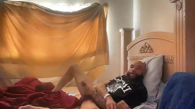 ANAKONDA KIING online show from September 13, 2025, 2:06 pm