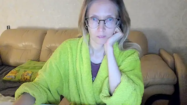 angelmommu online show from March 19, 2025, 5:17 pm