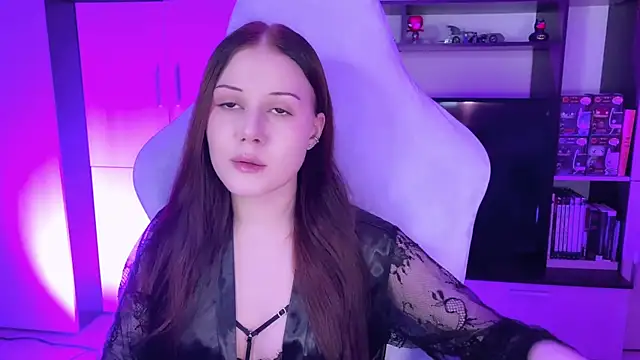 jasminevine online show from February 7, 2025, 2:50 am