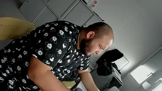 genderfluidco2 online show from January 19, 2025, 3:21 pm