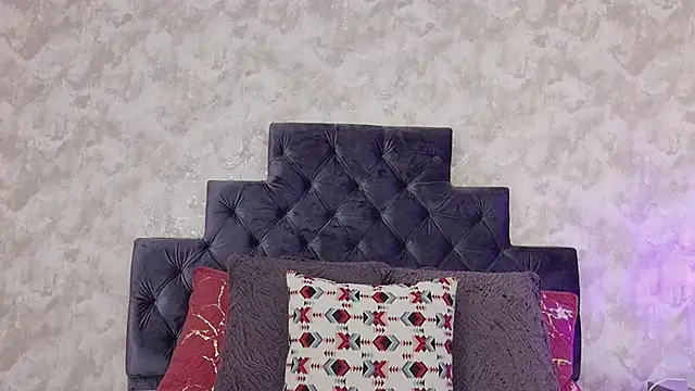 elizabeth coleman online show from March 5, 2026, 9:54 pm