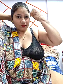 MOM-SUN-COUPLE online show from February 15, 2025, 9:27 am