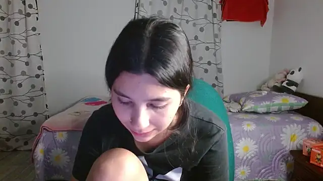 mia  lopez  online show from February 27, 2025, 4:13 am