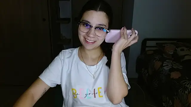 mia  lopez  online show from May 6, 2026, 4:38 am