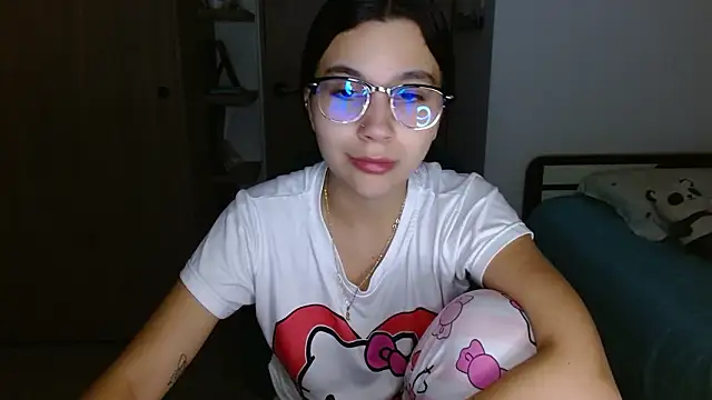 mia  lopez  online show from February 26, 2026, 3:17 am