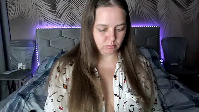 uliastar online show from October 15, 2025, 7:16 am