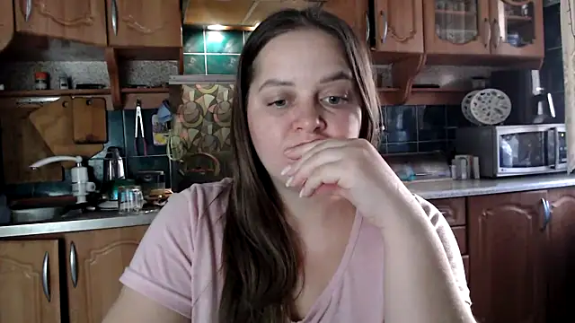 uliastar online show from September 28, 2025, 6:09 am