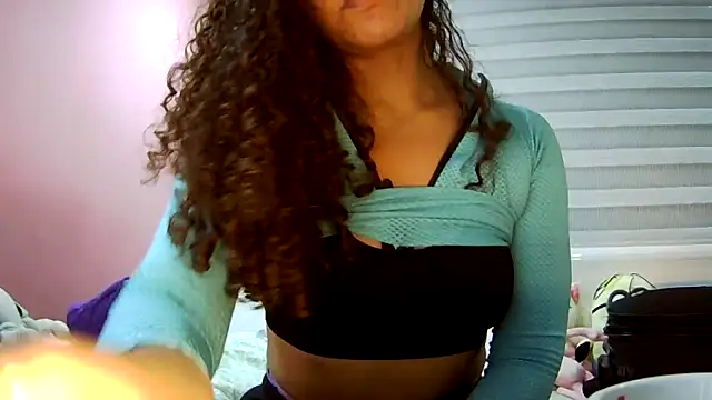 gatubelahot online show from November 27, 2025, 10:10 pm