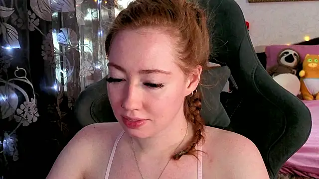 Snapshot of TinaBrook chatting on February 24, 2026, 4:35 am TinaBrook online show from February 24, 2026, 4:35 am