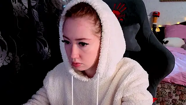 Snapshot of TinaBrook chatting on February 12, 2026, 4:34 am TinaBrook online show from February 12, 2026, 4:34 am