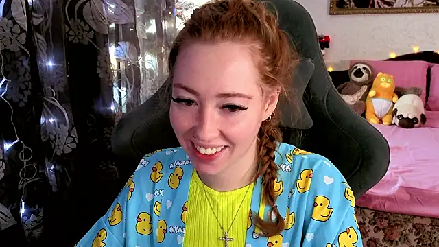 Snapshot of TinaBrook chatting on February 19, 2026, 4:42 am TinaBrook online show from February 19, 2026, 4:42 am