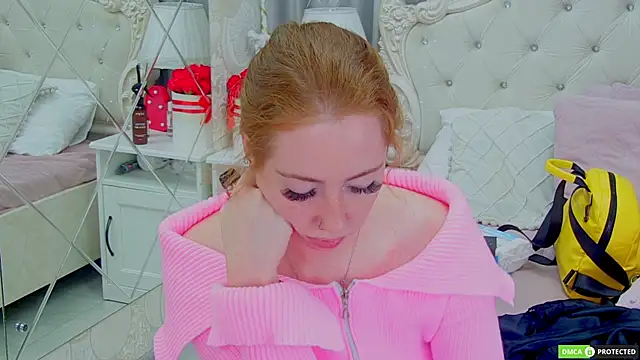 TinaBrook online show from October 1, 2025, 3:44 am