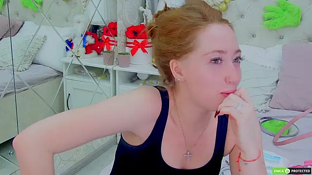 TinaBrook online show from December 16, 2025, 3:55 am