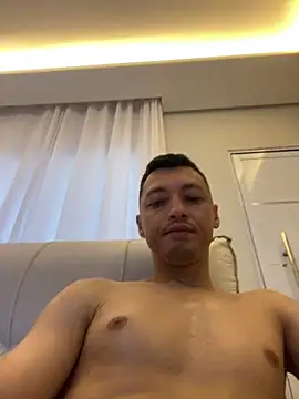 Snapshot of alexsandropllt chatting on April 2, 2026, 10:11 am alexsandropllt online show from April 2, 2026, 10:11 am