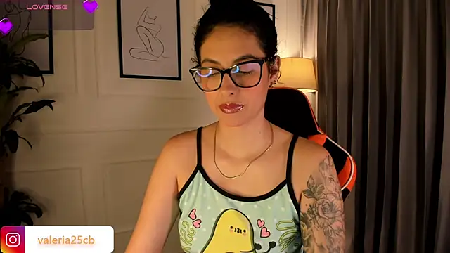 valeriia25  online show from February 28, 2025, 12:42 pm