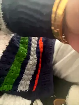 Snapshot of iloss2 chatting on November 12, 2025, 11:25 am iloss2 online show from November 12, 2025, 11:25 am