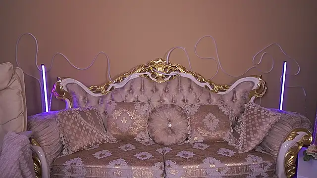 KimberlyWorld online show from October 22, 2025, 12:48 pm