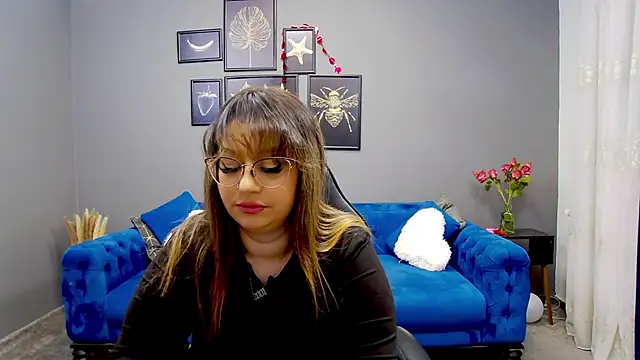 Snapshot of Katewalker_ chatting on February 21, 2025, 6:15 pm Katewalker online show from February 21, 2025, 6:15 pm