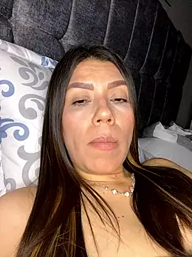 martina contreras online show from January 18, 2026, 2:04 am