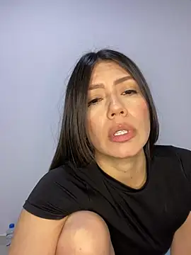 martina contreras online show from December 30, 2024, 6:09 am