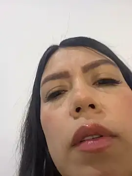 martina contreras online show from December 27, 2024, 4:04 am