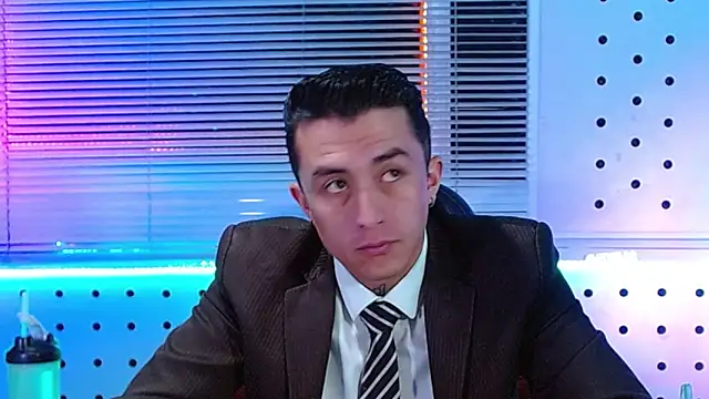 Snapshot of Darko0717 chatting on May 17, 2026, 1:55 pm Darko0717 online show from May 17, 2026, 1:55 pm