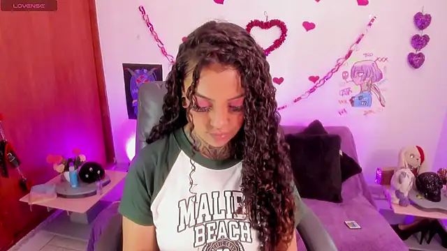 Cata green online show from February 17, 2026, 8:17 pm