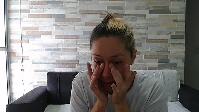 MommyMiaWs online show from September 30, 2025, 4:35 pm