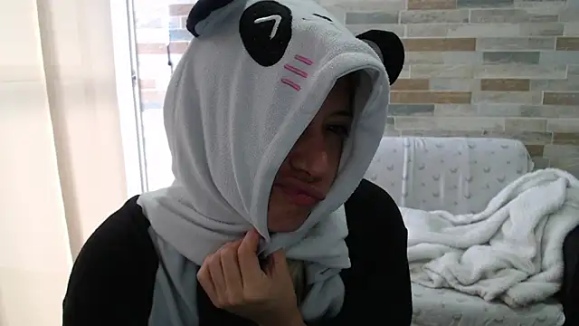 MommyMiaWs online show from October 10, 2025, 12:28 pm