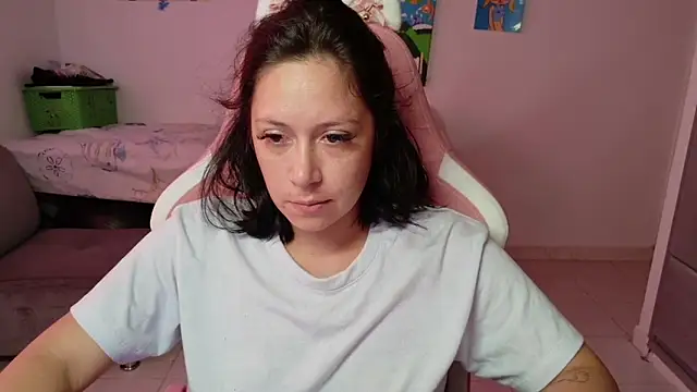 MommyMiaWs online show from July 14, 2026, 2:34 pm