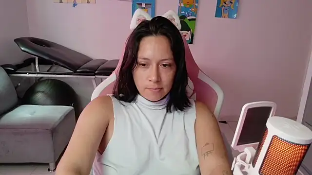 MommyMiaWs online show from June 20, 2026, 3:28 pm