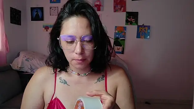 MommyMiaWs online show from June 24, 2026, 2:26 pm