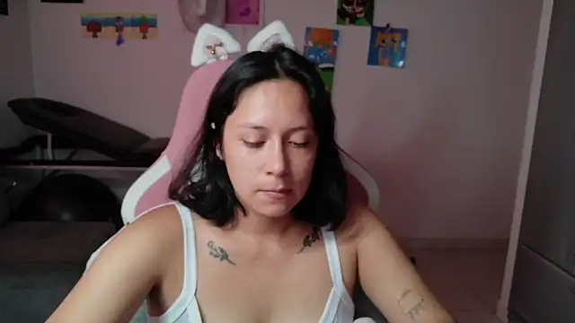 MommyMiaWs online show from June 23, 2026, 2:04 pm