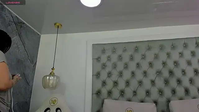 anette cooper online show from June 6, 2026, 3:56 am