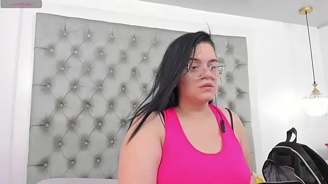 anette cooper online show from June 12, 2026, 3:15 am