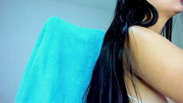 Snapshot of monica_little23 chatting on June 23, 2026, 6:39 pm monica little23 online show from June 23, 2026, 6:39 pm