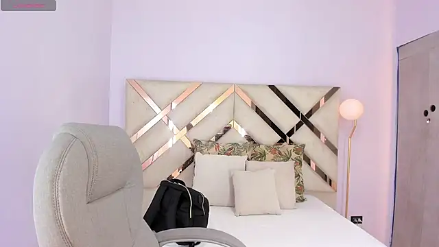 Snapshot of kylie_reyes chatting on December 3, 2025, 7:13 pm kylie reyes online show from December 3, 2025, 7:13 pm