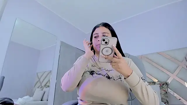 Snapshot of kylie_reyes chatting on November 28, 2025, 7:36 pm kylie reyes online show from November 28, 2025, 7:36 pm