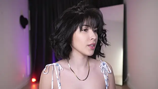 anniehillofficial online show from February 28, 2025, 8:18 pm