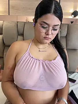 im mou  online show from December 15, 2025, 12:55 pm