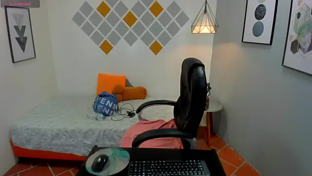 tracycum online show from March 15, 2025, 5:15 pm