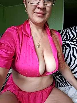 KiraXTender online show from June 11, 2026, 10:18 pm