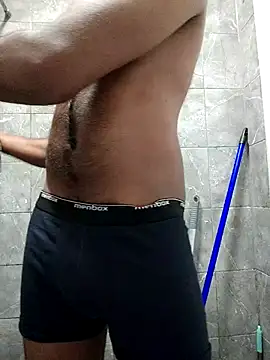 Nishu12356g online show from April 27, 2026, 9:35 pm