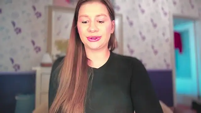 JuicyHelenX online show from September 24, 2025, 11:06 am